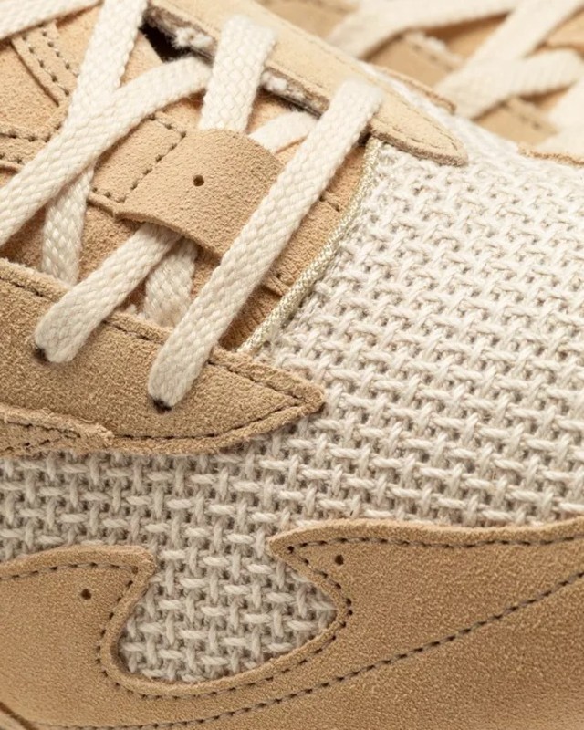 Beams x Mizuno Wave Rider Beta 